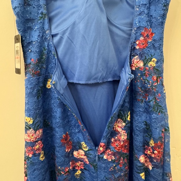 GUESS Womens Blue Floral Sleeveless V Neck Short Body Con Party Dress Size: 10 - Picture 4 of 13